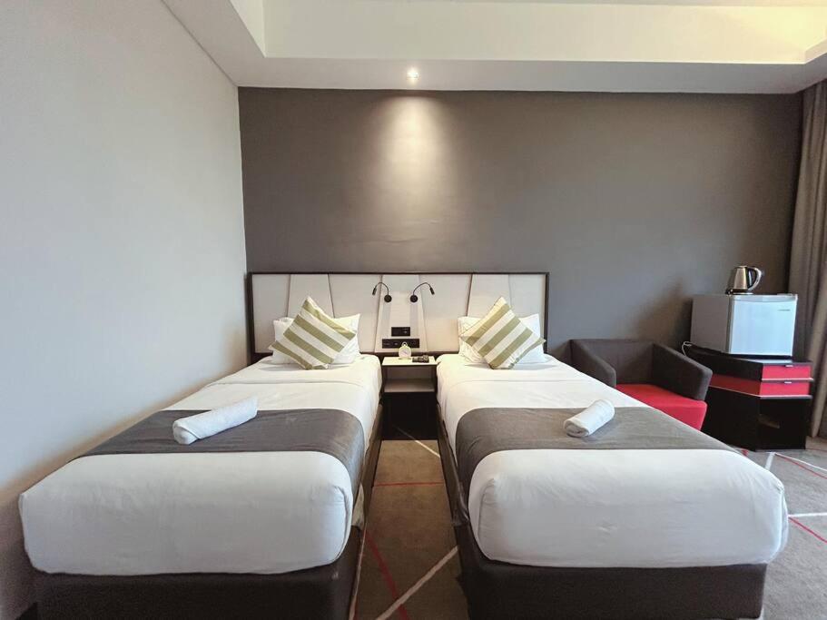 M101 Klcc Kl City King Suites By Livin クアラルンプール エクステリア 写真